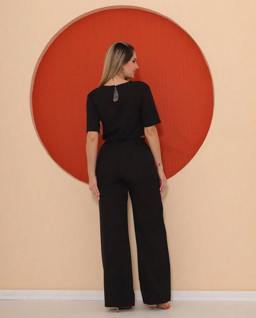 Conjunto Megham Feminino de Alfaiataria Premium: Blusa Manga Curta e Calça Reta