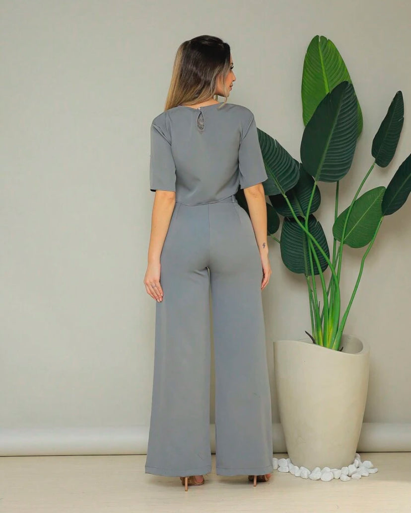 Conjunto Megham Feminino de Alfaiataria Premium: Blusa Manga Curta e Calça Reta