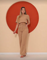 Conjunto Megham Feminino de Alfaiataria Premium: Blusa Manga Curta e Calça Reta