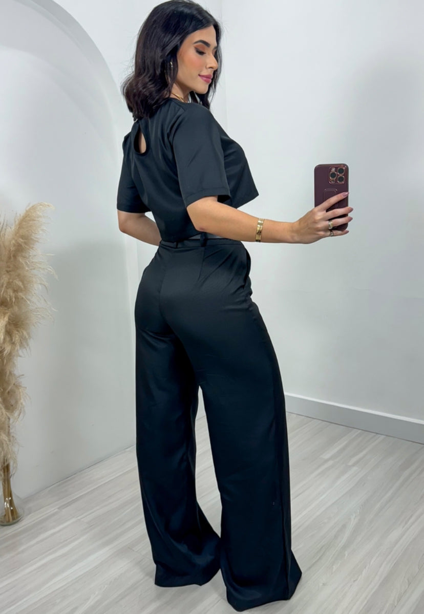 Conjunto Megham Feminino de Alfaiataria Premium: Blusa Manga Curta e Calça Reta