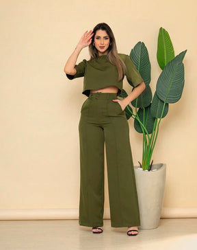 Conjunto Megham Feminino de Alfaiataria Premium: Blusa Manga Curta e Calça Reta